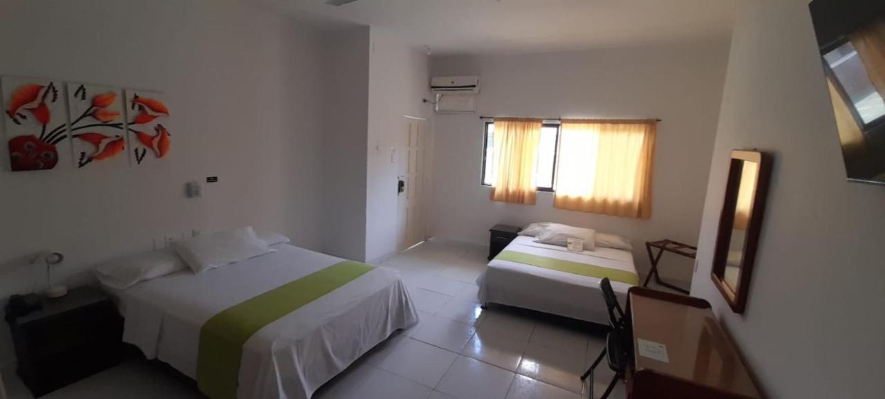 פלורנסייה Hotel Royal Plaza מראה חיצוני תמונה