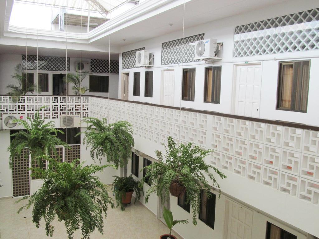 פלורנסייה Hotel Royal Plaza מראה חיצוני תמונה