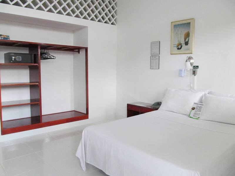 פלורנסייה Hotel Royal Plaza מראה חיצוני תמונה
