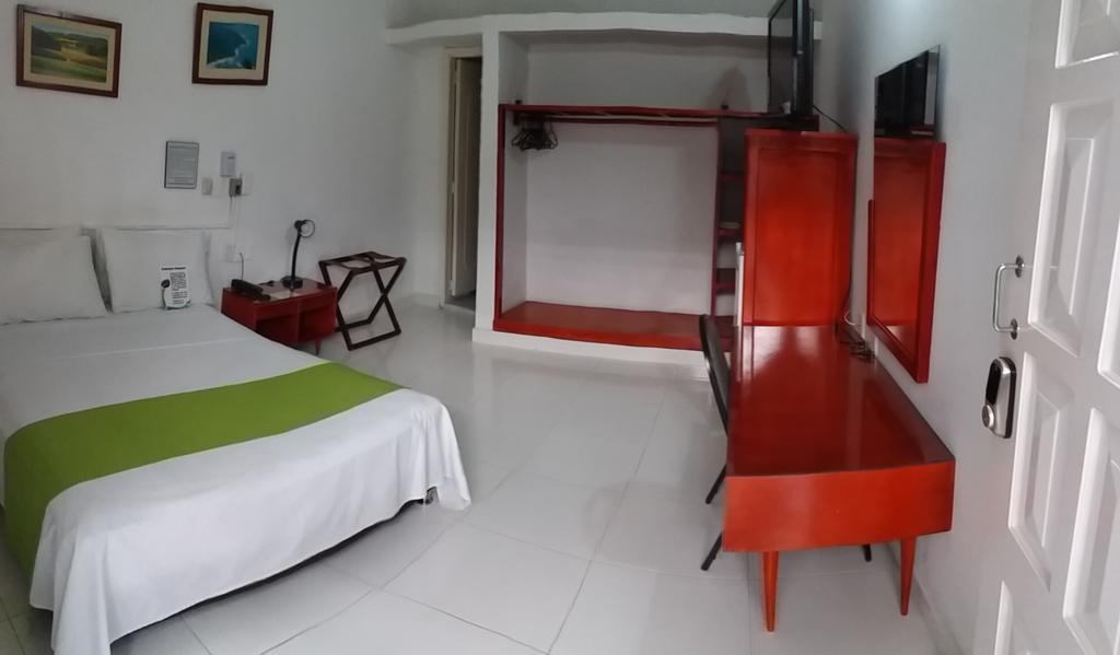 פלורנסייה Hotel Royal Plaza מראה חיצוני תמונה