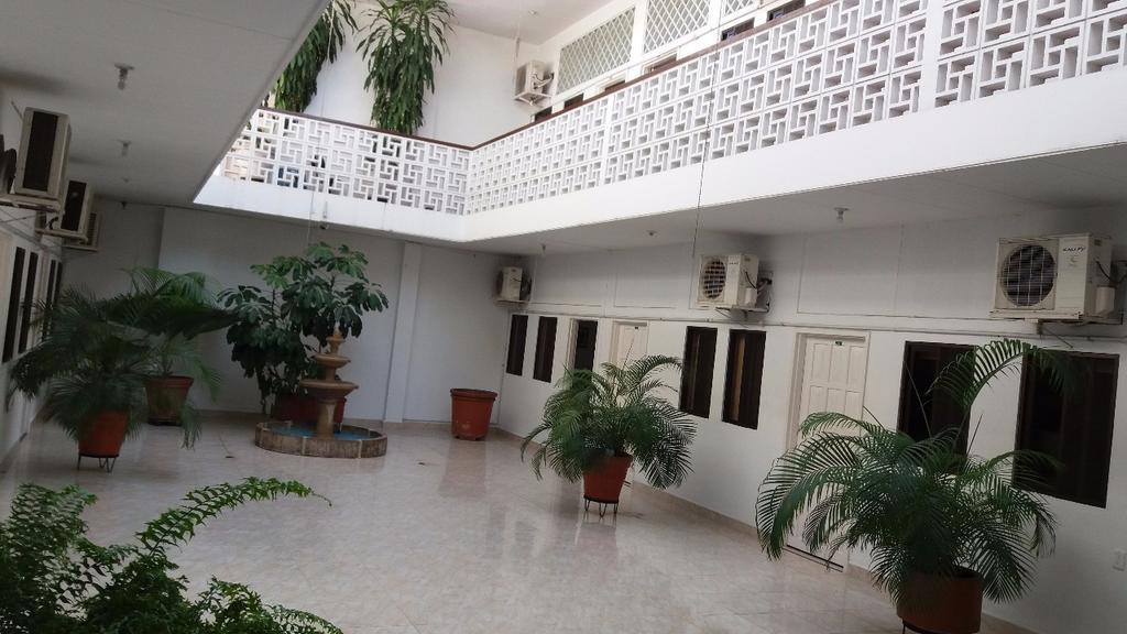 פלורנסייה Hotel Royal Plaza מראה חיצוני תמונה