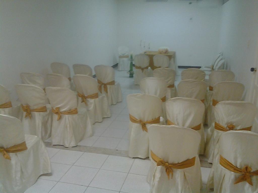 פלורנסייה Hotel Royal Plaza מראה חיצוני תמונה