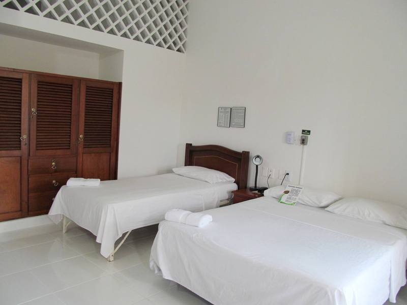 פלורנסייה Hotel Royal Plaza מראה חיצוני תמונה