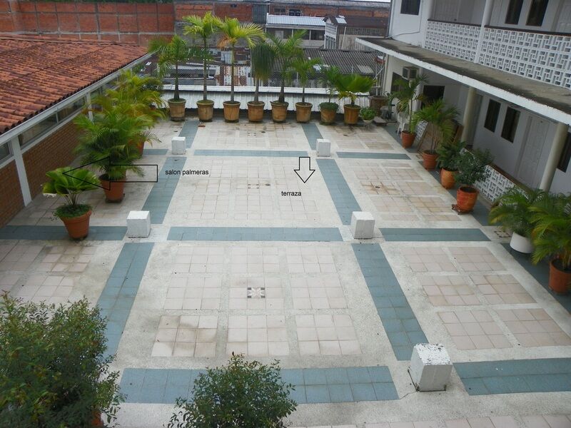פלורנסייה Hotel Royal Plaza מראה חיצוני תמונה